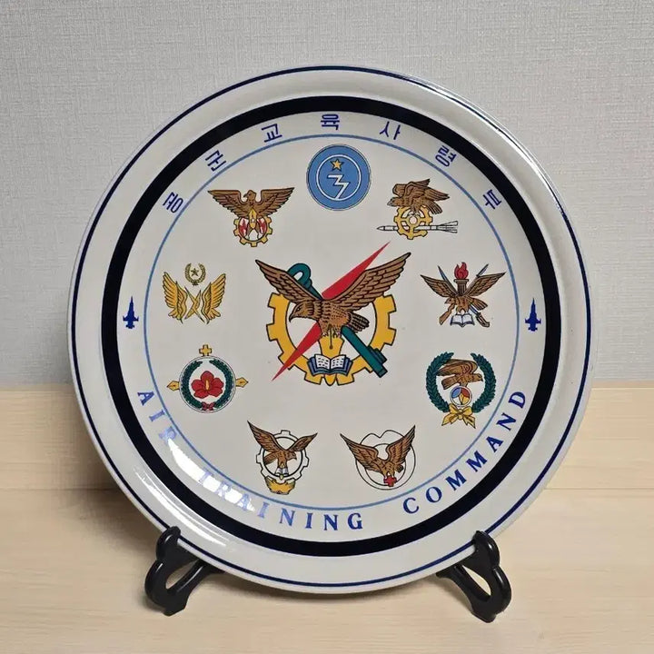[BUNJANG] Republic of Korea Air Force Training Command Commemorative Ceramic Display Plate / 공군 교육사령부 기념 도자기장식 접시