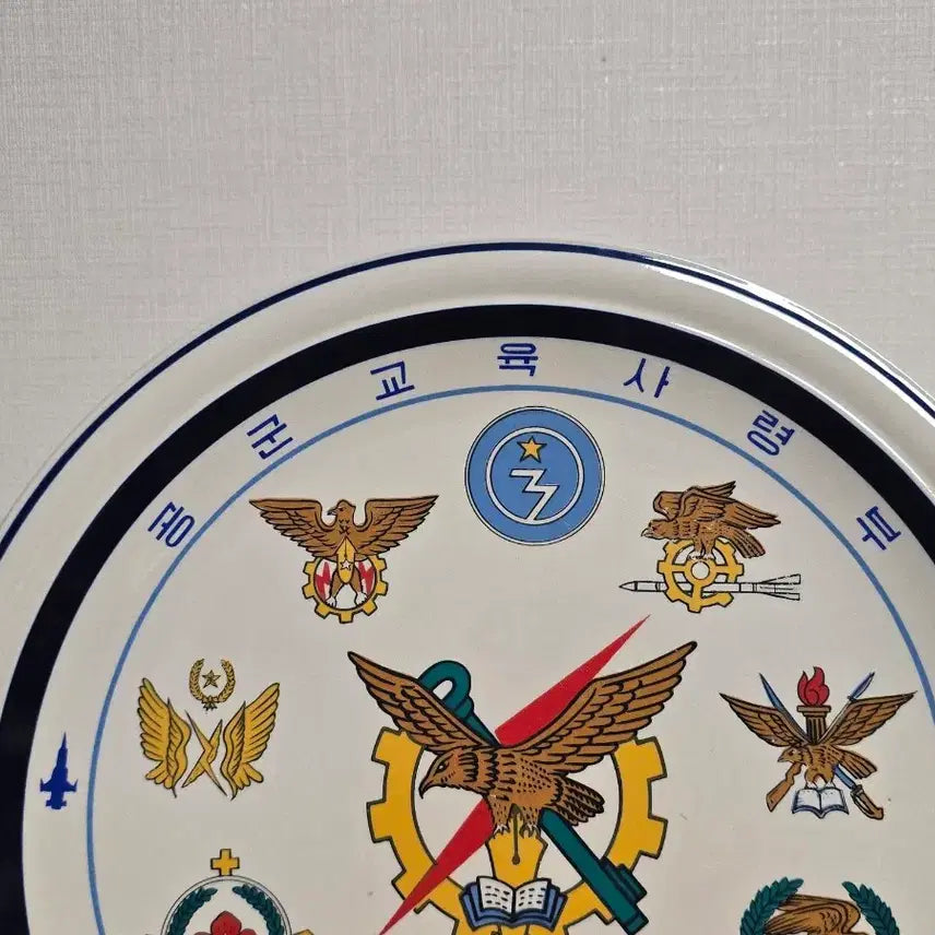[BUNJANG] Republic of Korea Air Force Training Command Commemorative Ceramic Display Plate / 공군 교육사령부 기념 도자기장식 접시