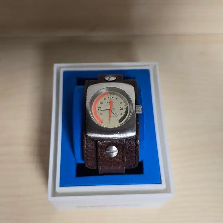 [BUNJANG] Diesel Leather Cuff Watch DZ-2022/2023 / 디젤(Diesel) 손목시계