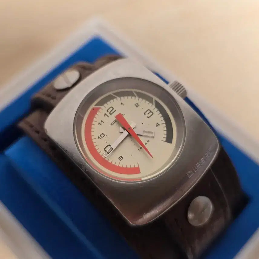 [BUNJANG] Diesel Leather Cuff Watch DZ-2022/2023 / 디젤(Diesel) 손목시계
