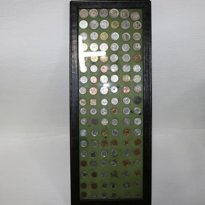 [BUNJANG] Framed Collection of 108 World Coins / 국내외 해외 각종 주화108점 액자 표구작품