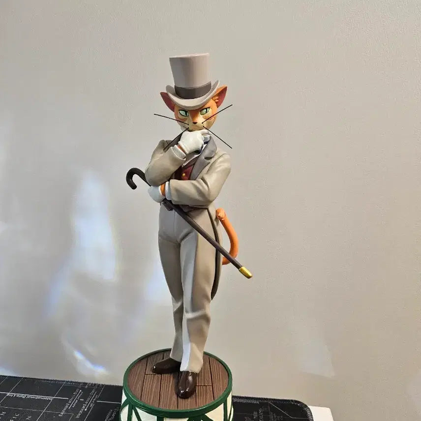 [BUNJANG] Ghibli The Cat Returns Baron Music Box Figure / 지브리 고양이의 보은 바론 피규어 오르골