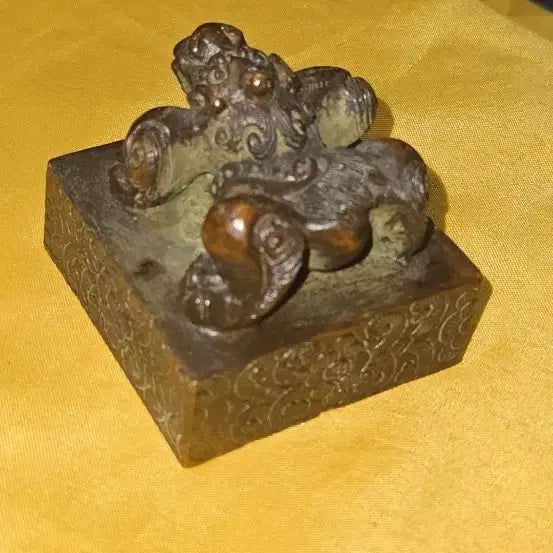 [BUNJANG] Bronze Auspicious Beast Seal with Inscription / 청동 서수뉴 보관 및 낙관