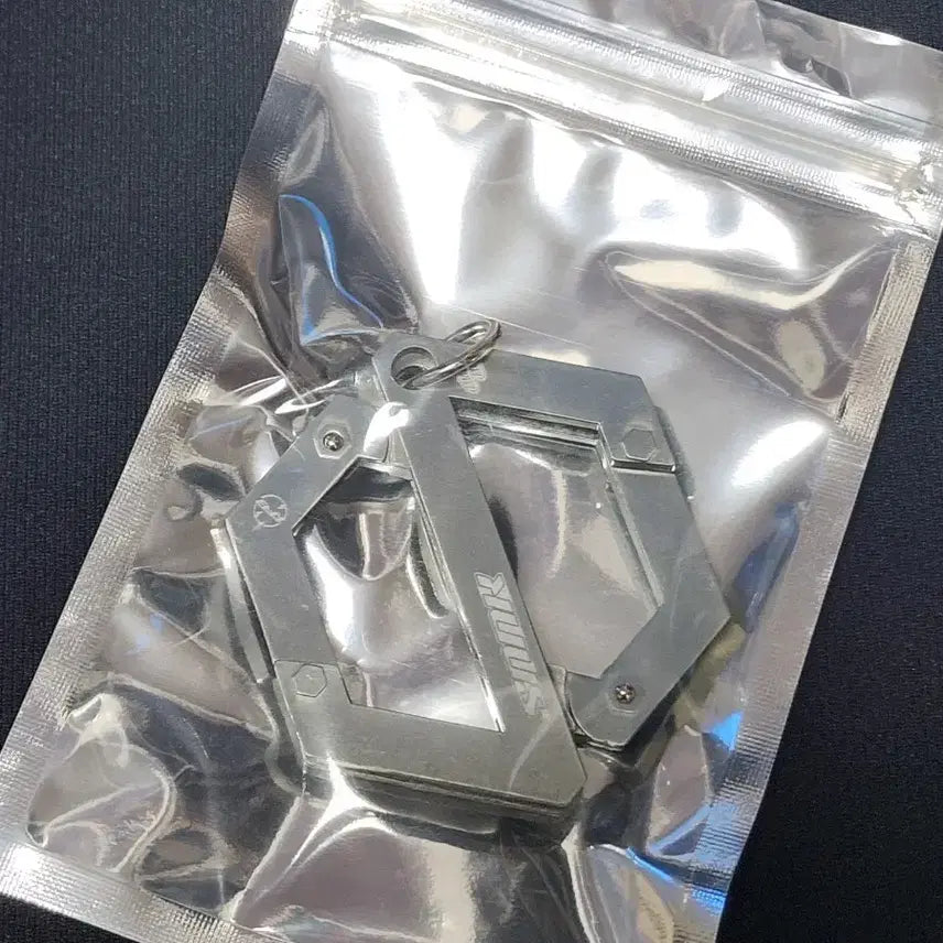 [BUNJANG] Zutomayo Carabiner Silver / 즛토마요 카라비너 실버 팝니다 zutomayo