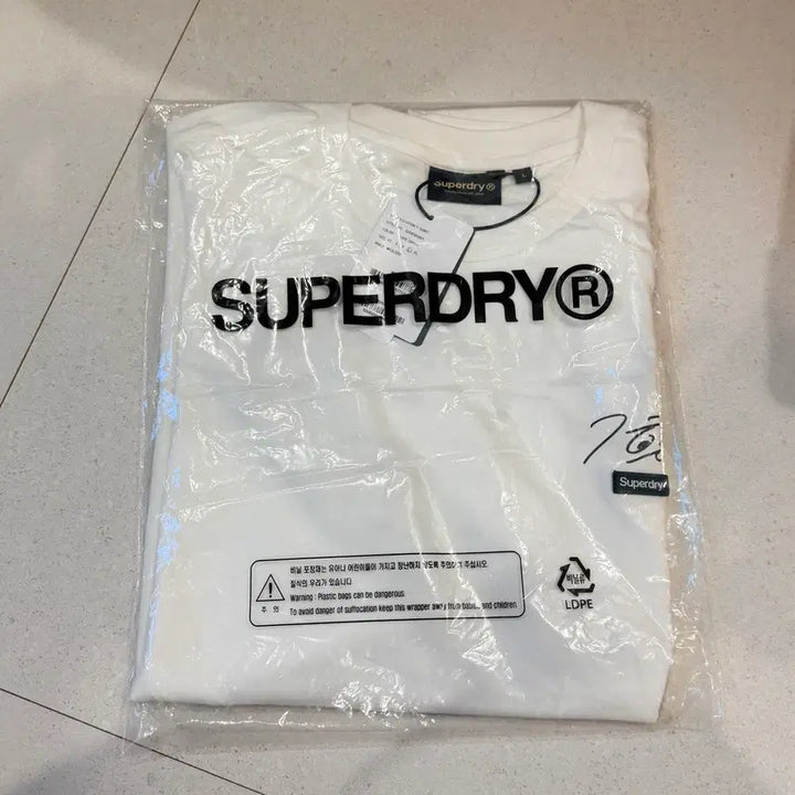 [BUNJANG] Park Ji Hoon Superdry T-Shirt White L / 포카X) 슈퍼드라이 박지훈 티셔츠 화이트 L