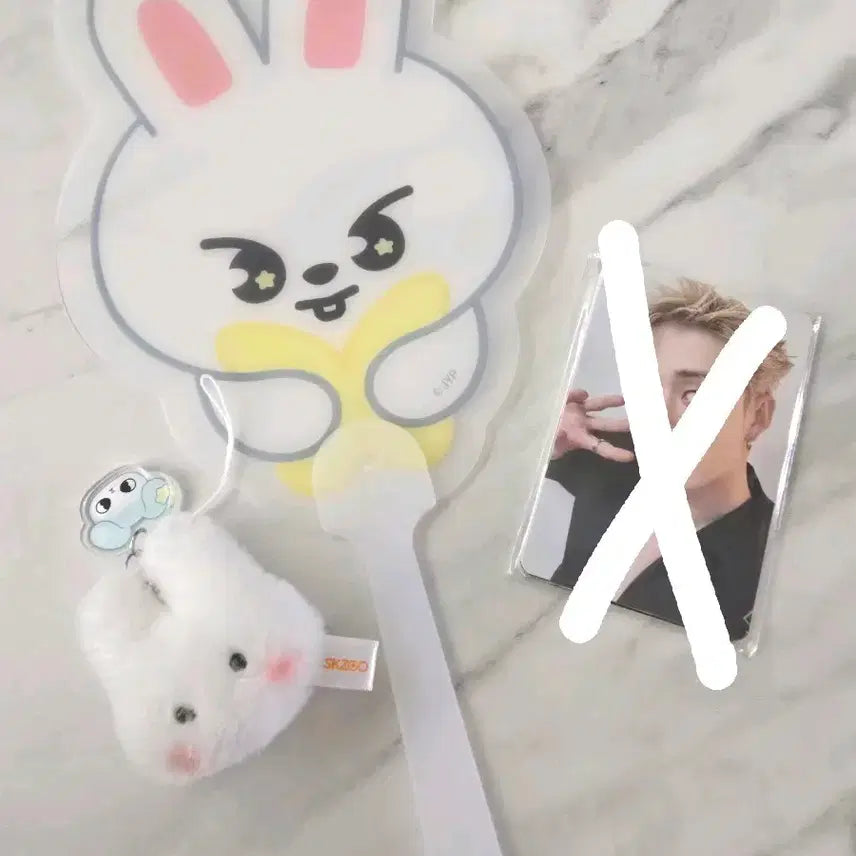 [BUNJANG] Stray Kids Concert Entrance Gift Ribbit Pompom Keyring &amp; Fan Set / 스키즈 콘서트 입장 기프트 리빗 폼폼키링 리빗부채세트