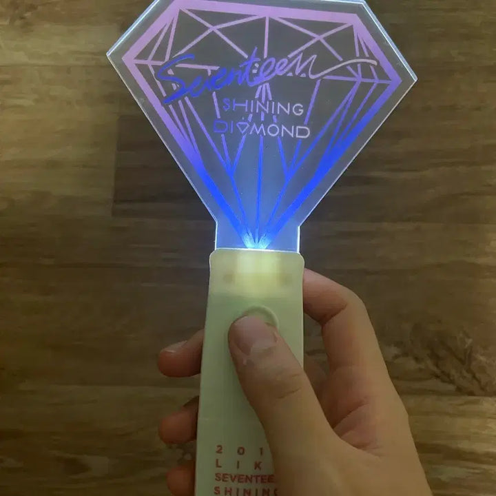 [BUNJANG] SEVENTEEN 2016 Shining Diamond Concert Lightstick / 세븐틴 2016 샤다봉 샤이닝 다이아몬드 응원봉