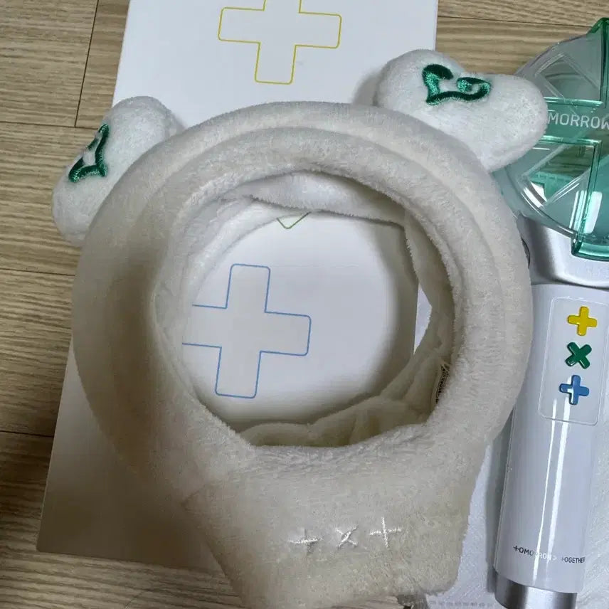 [BUNJANG] TXT Official Lightstick (MOA Bong) Set with Hat / 모아봉 1 세트+ 공식 모아봉 모자