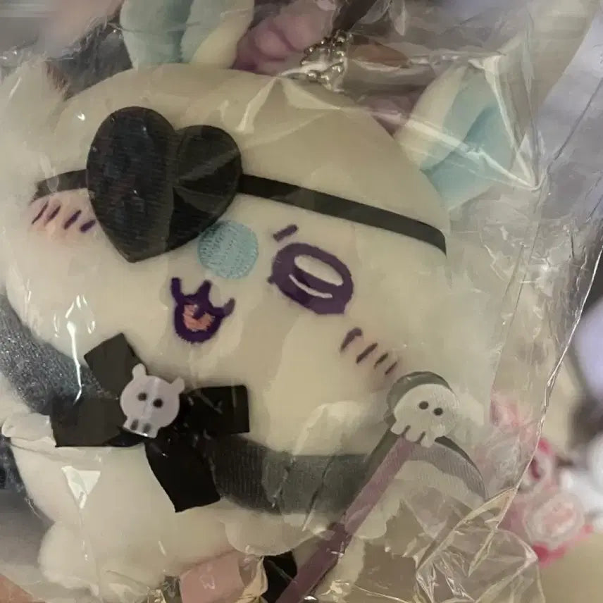[BUNJANG] Magical Chiikawa Devil Momonga Plush Charm / 급전) 매지컬 치이카와 악마 모몽가 양도합니다