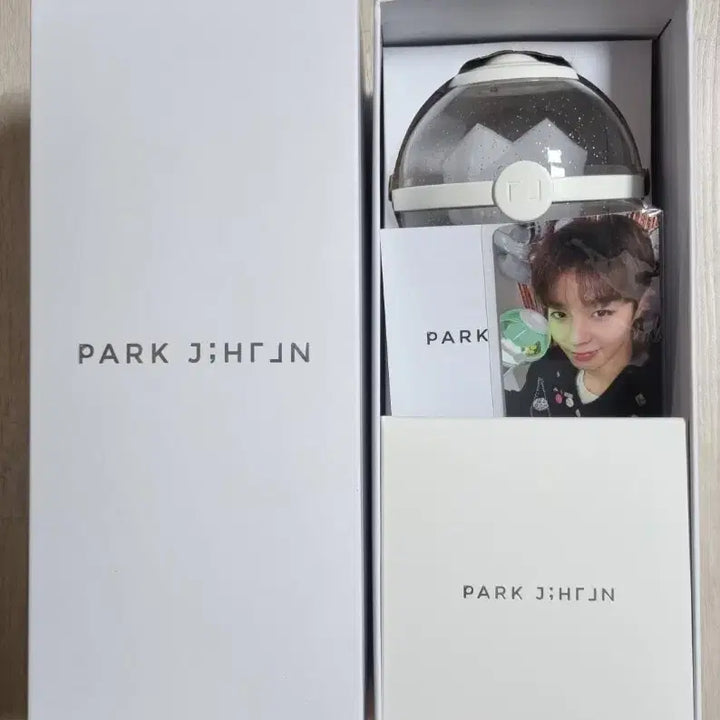 [BUNJANG] Park Jihoon Official Lightstick Photocard Set / 박지훈 응원봉 뽑봉