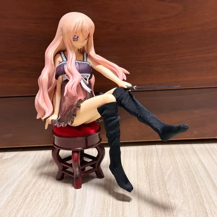 [BUNJANG] The Familiar of Zero Louise Sylphid Figure / 제로의 사역마 루이즈 시스루 고전 미소녀 피규어