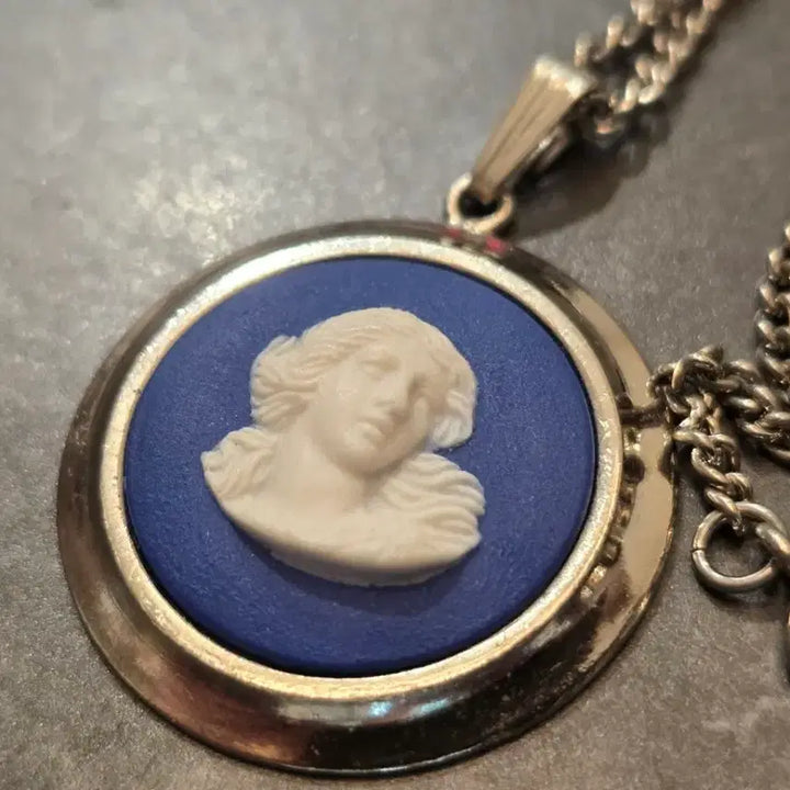 [BUNJANG] Wedgwood Jasperware Cameo Necklace / 영국 웨지우드 재스퍼웨어 카메오 목걸이