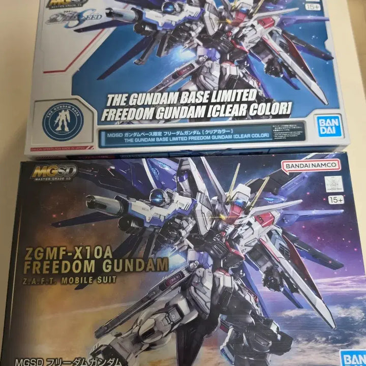 [BUNJANG] Bandai MGSD Freedom (Clear) &amp; Destiny Gundam Bundle Set / 반다이) MGSD 프리덤, 프리덤(클리어) + 데스티니 일괄