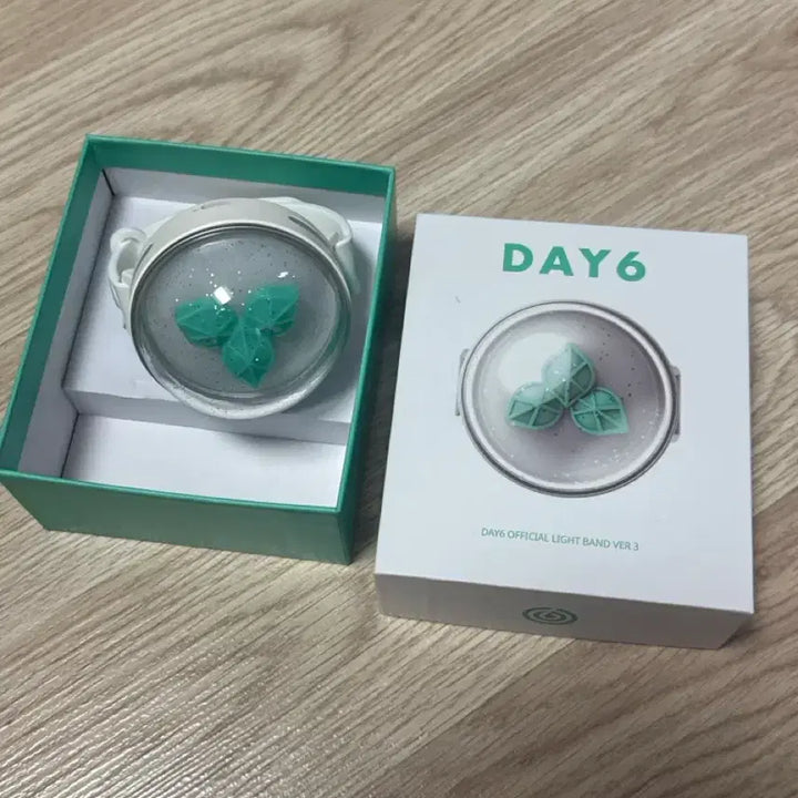 [BUNJANG] Day6 Made Watch Ver. 3 / [급처] 데이식스 마데워치 VER.3 1회 사용