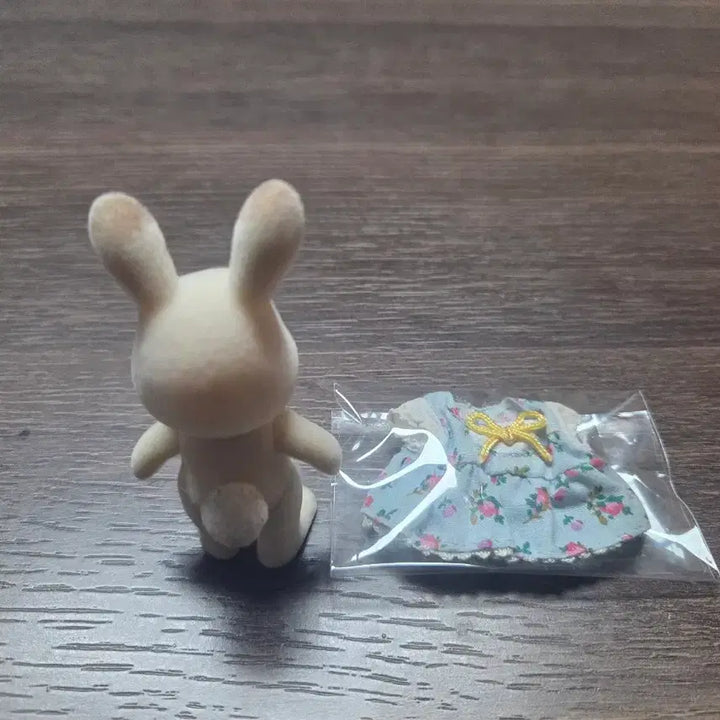[BUNJANG] Sylvanian Families Chocolate Rabbit Girl / 실바니안 초코토끼 소녀