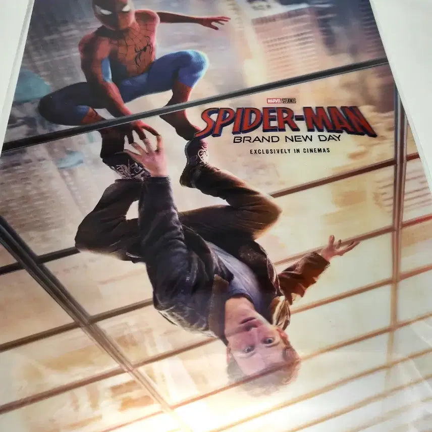 [BUNJANG] Spider-Man Brand New Day Lenticular Poster + Pin Badge Set / <2종>핀뱃지+스파이더맨 브랜드 뉴 데이 렌티큘러 포스터