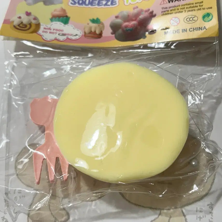 [BUNJANG] Cake Squishy with Kitty Fork / 새상품 케이크 말랑이, 케이크 슬랑이, 키티 포크, 타르트 말랑이