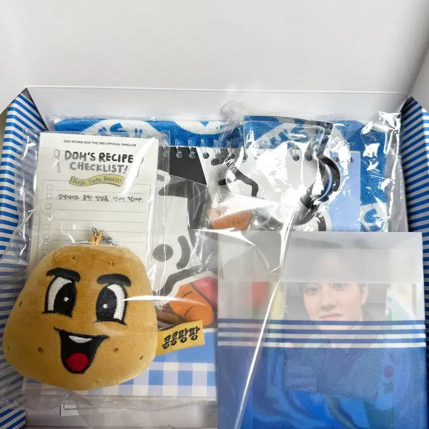 [BUNJANG] Doh Kyung Soo (EXO) 3rd Membership Kit Potato Keychain Bundle Set / 도경수 콩콩팡팡 감자키링 3기 멤버십 팬클럽 키트 일괄 양도 포카