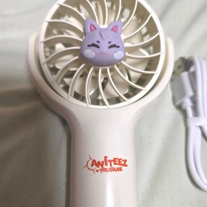 [BUNJANG] ATEEZ San Aniteez Mini Fan / 에이티즈 애니티즈 산덕이 미니 선풍기