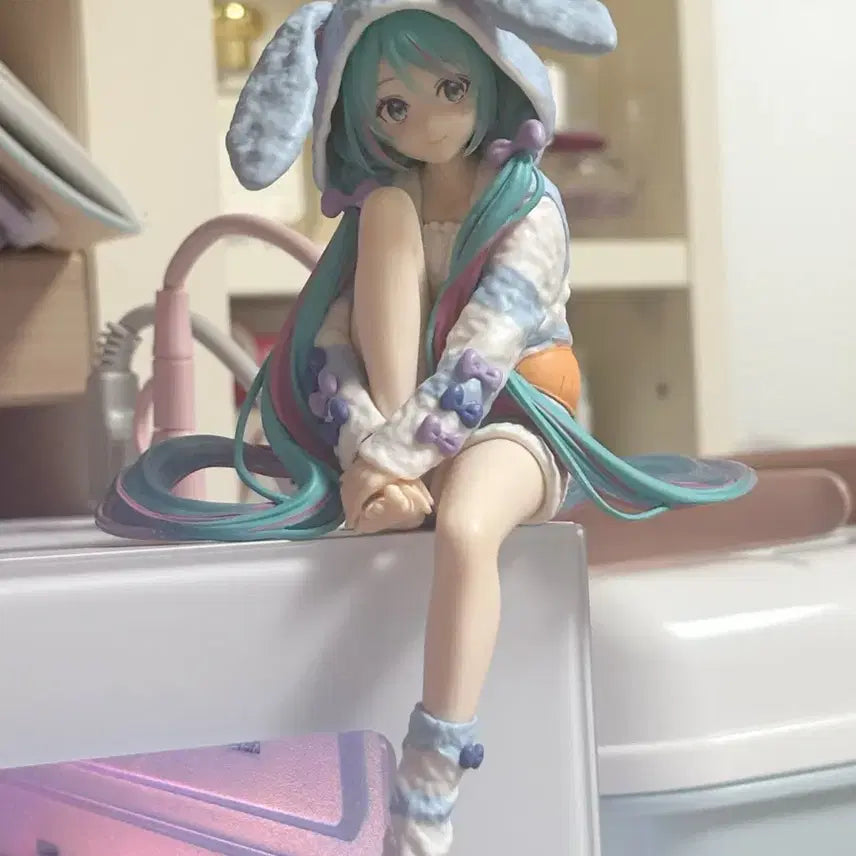 [BUNJANG] Furyu Hatsune Miku Noodle Stopper Figure - Pajamas Blue ver. (Rabbit Ears) / 후류 하츠네미쿠 누들 스토퍼 피규어 토끼 귀 파자마 블루 ver.