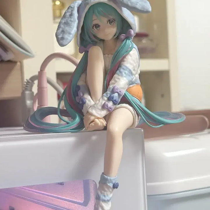 [BUNJANG] Furyu Hatsune Miku Noodle Stopper Figure - Pajamas Blue ver. (Rabbit Ears) / 후류 하츠네미쿠 누들 스토퍼 피규어 토끼 귀 파자마 블루 ver.