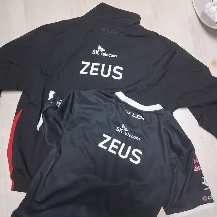 [BUNJANG] T1 Zeus 2023 Jersey Bundle XL / 2023 T1 제우스 유니폼 일괄