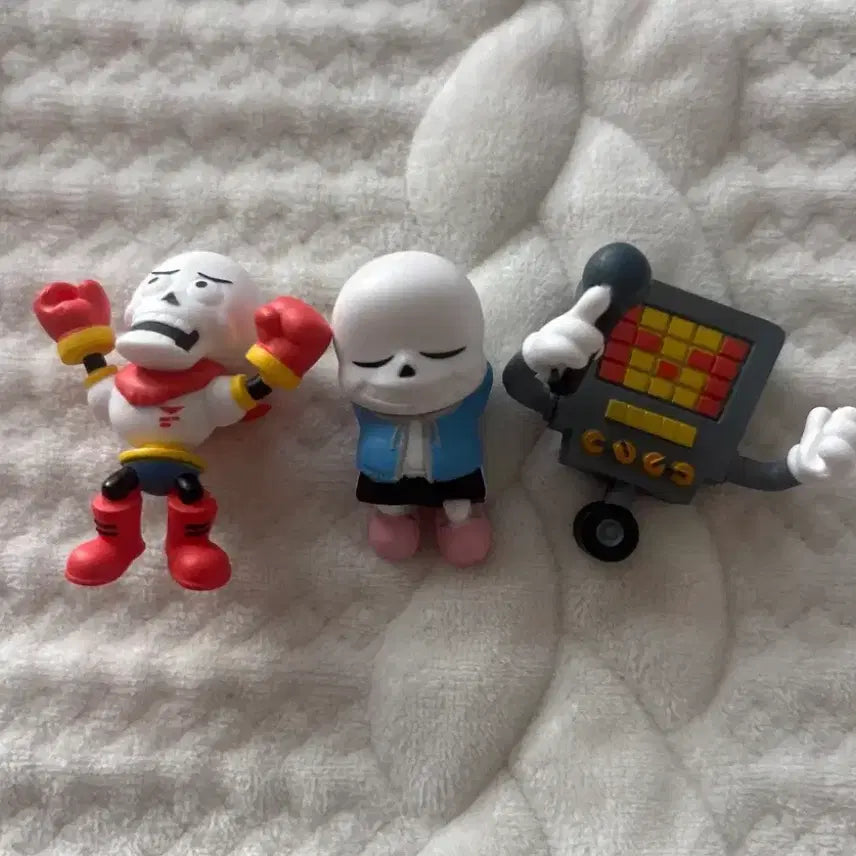 [BUNJANG] Undertale Gacha Mini Figures (Set of 3) / 언더테일 가챠 피규어 3종