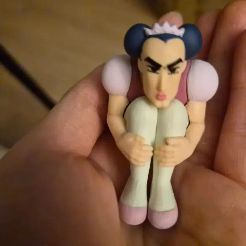 [BUNJANG] Crayon Shin-chan Witch Figure / 짱구는못말려 중성마녀 피규어