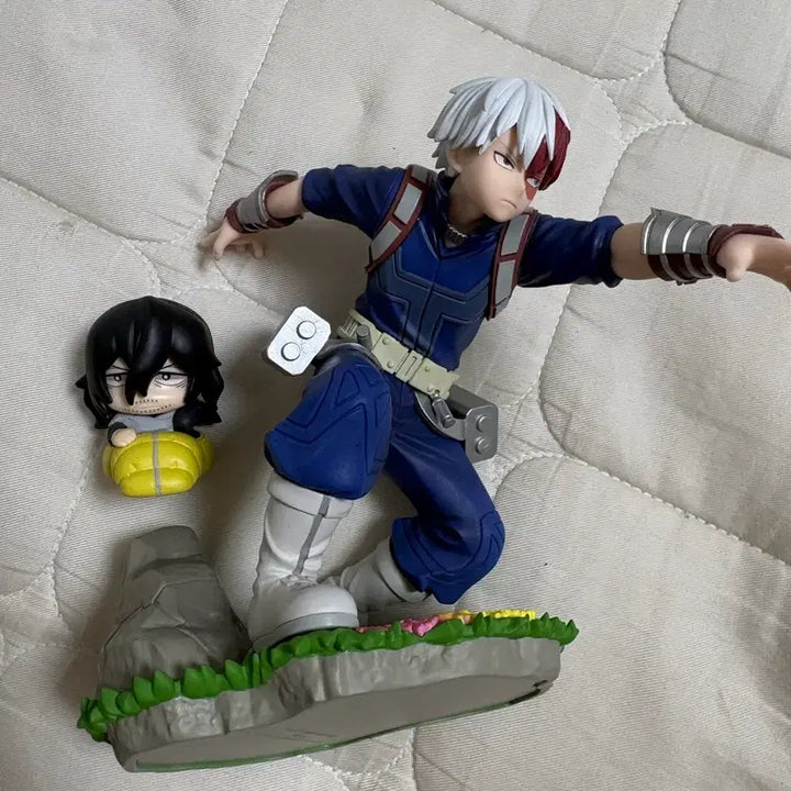 [BUNJANG] Todoroki Shoto &amp; Aizawa Shouta Figure Bundle / 토도로키 세가 피규어 아이자와 가챠일괄