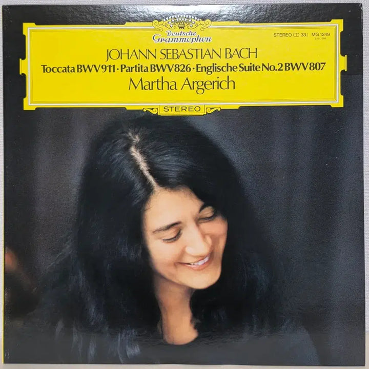[BUNJANG] Martha Argerich Bach: Toccata, Partita No. 2 &amp; English Suite No. 2 Piano LP / 아르헤리치: 바흐-토카타, 파르티타 2번 &amp; 영국 조곡 2번/피아노 LP