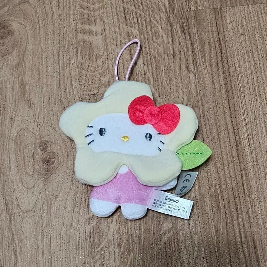 [BUNJANG] Sanrio Hello Kitty Flower Charm Strap Plush Doll / 산리오 헬로키티 꽃 플라워 키링 스트랩 인형