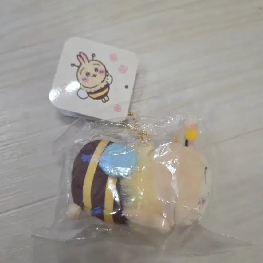 [BUNJANG] Chikawa Honeybee Mascot Usagi (Sealed) / 미개봉 치이카와 꿀벌 마스코트 우사기 꿀벌