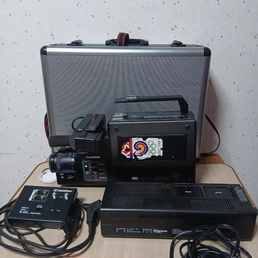 [BUNJANG] GoldStar (GS) GVM-70AF 16mm Broadcast Video Camera (1988 Seoul Olympics) / 88올림픽 실제사용 KBS 방송용 16밀리 GVM-70AF 금성 골드스타 비디오 카메라