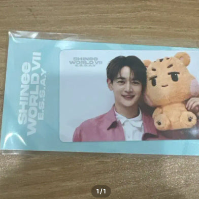 [BUNJANG] SHINee World Tour Concert Card Cover Sticker (Sealed) / 미개봉 원가이하 샤이니 월드투어 콘서트 카드커버 스티커
