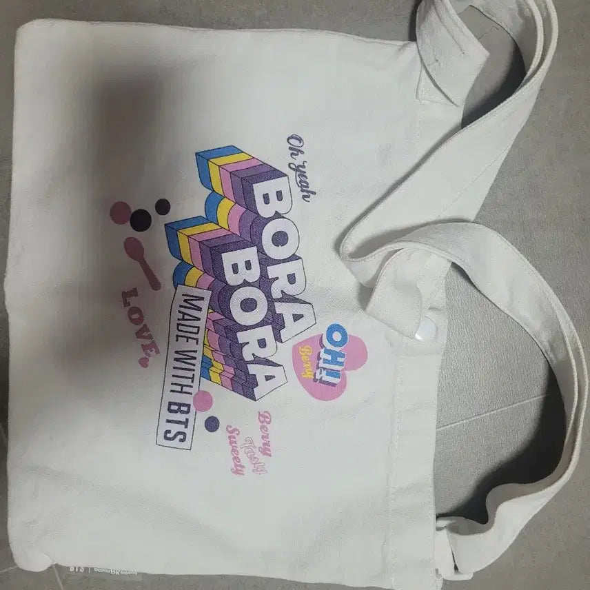 [BUNJANG] BTS Baskin Robbins Collaboration Bag / 방탄 배라 콜라보 가방