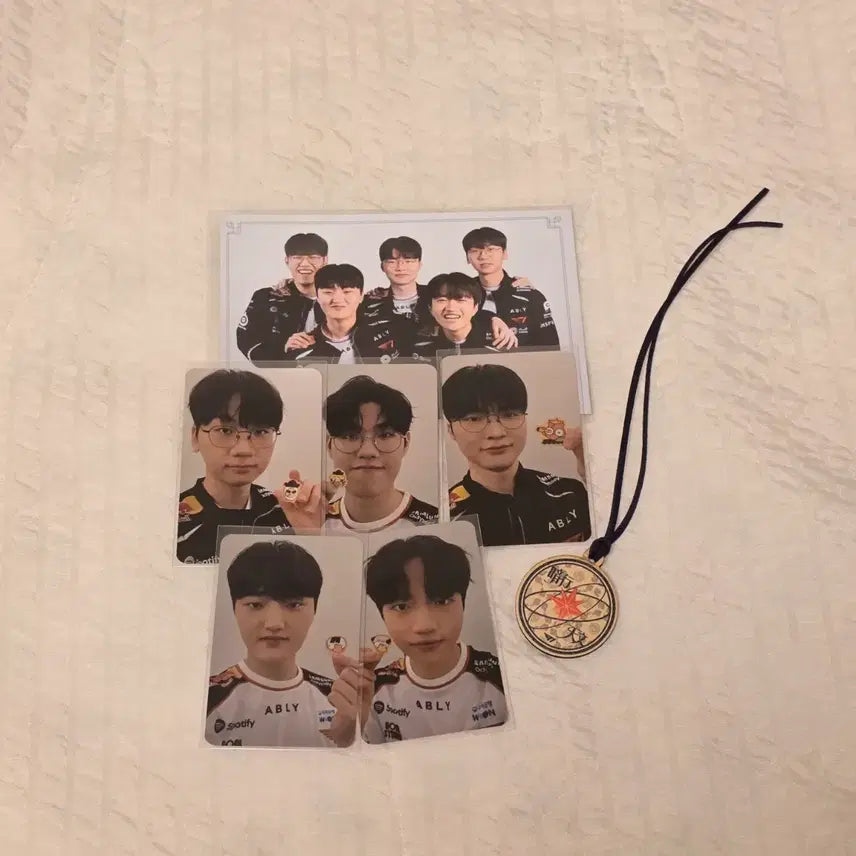 [BUNJANG] T1 Amhaeng Cheonmun Photocard Set + Postcard + Keyring (Doran, Oner, Faker, Ppayz, Keria) / 티원 암행천문 포카세트+엽서+키링 도란 오너 페이커 페이즈 케리아