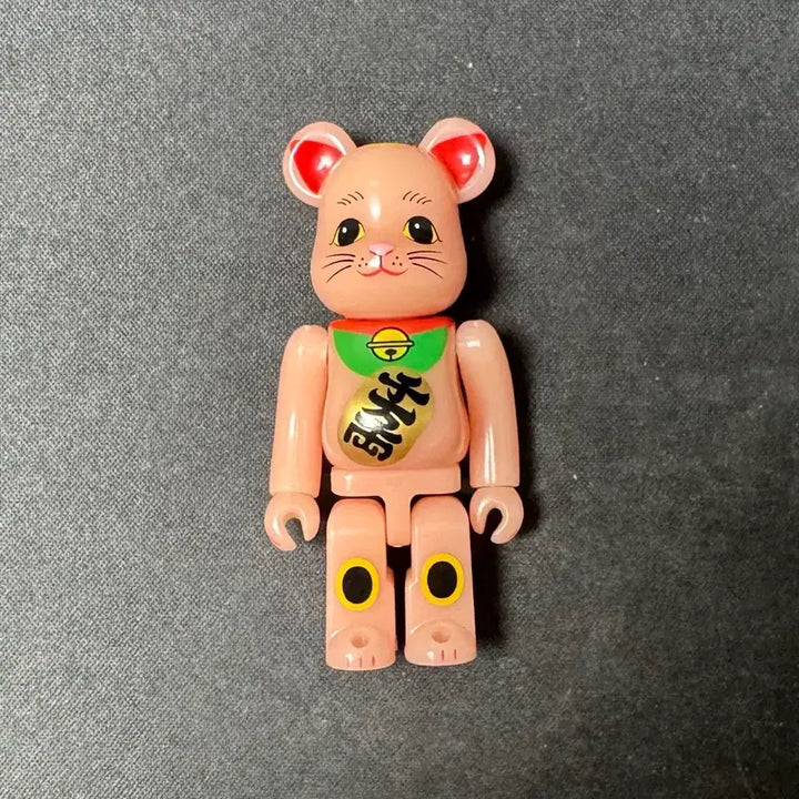 [BUNJANG] Bearbrick 33rd Series Maneki-neko Glow-in-the-dark / 베어브릭 33탄 마네키네코 역