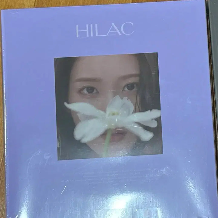 [BUNJANG] IU Official 5th Album LILAC (Hi-LILAC) Photobook Version Sealed / 미개봉 아이유 정규 5집 라일락 앨범 (하이락)