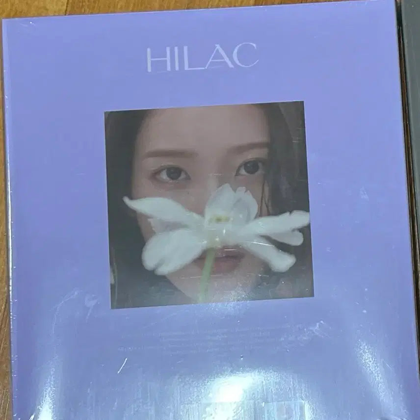 [BUNJANG] IU Official 5th Album LILAC (Hi-LILAC) Photobook Version Sealed / 미개봉 아이유 정규 5집 라일락 앨범 (하이락)