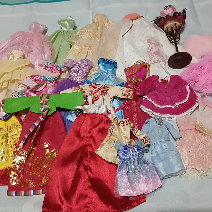 [BUNJANG] Vintage Barbie Doll Outfits &amp; Accessories Set / (택포)바비인형 의상들