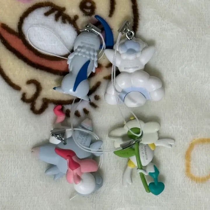 [BUNJANG] Pokemon Flat Mascot Keyring Gacha Set of 4 / 포켓몬 납작 마스코트 키링 가챠 4종 일괄