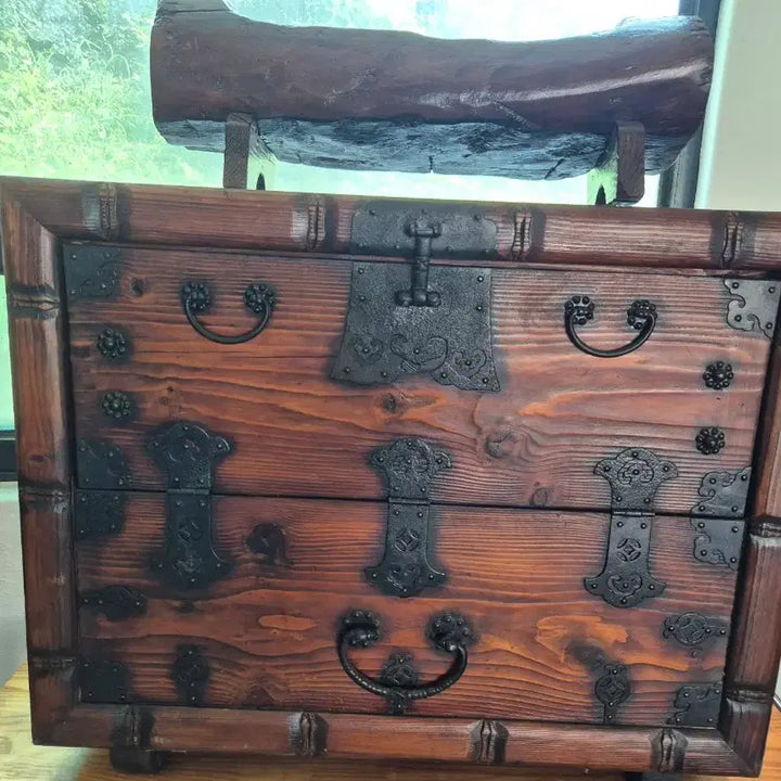 [BUNJANG] Paulownia Wood Bandaji Chest with Gyu-tong / 반닫이: 구유통