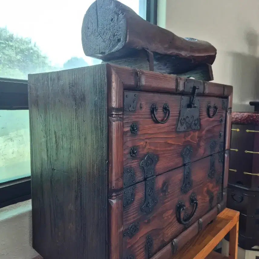 [BUNJANG] Paulownia Wood Bandaji Chest with Gyu-tong / 반닫이: 구유통