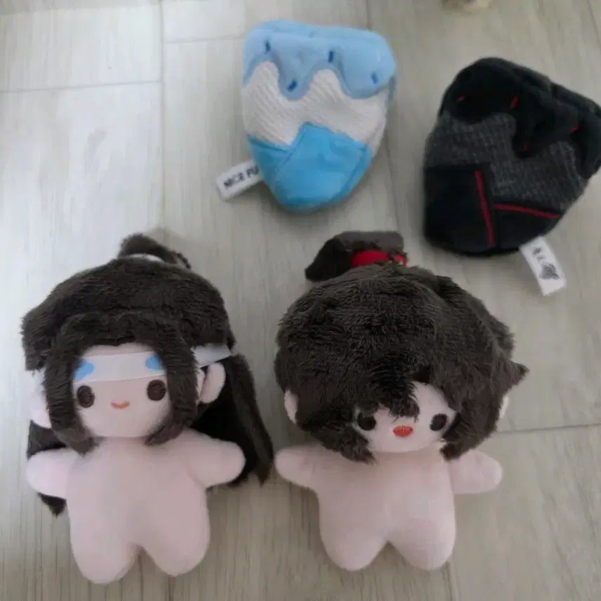 [BUNJANG] The Untamed WangXian 10cm Official Plush Doll (Outfit Included) / (요번달만팜)마도조사 망기무선 10cm 공식인형 콘망무 양도 (옷포함)