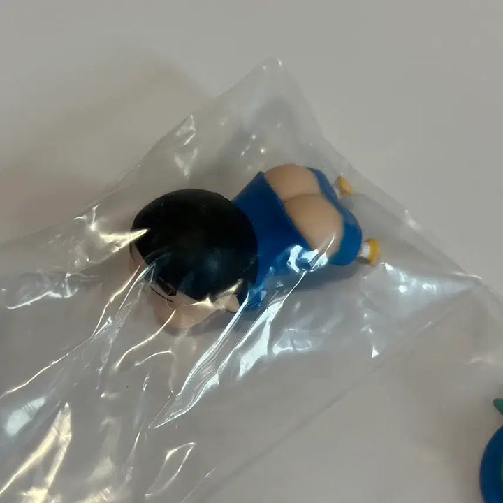 [BUNJANG] Crayon Shin-chan Snack Party Donut Figure / 짱구 리멘트 스낵 간식파티 단품 도넛 짱구 피규어
