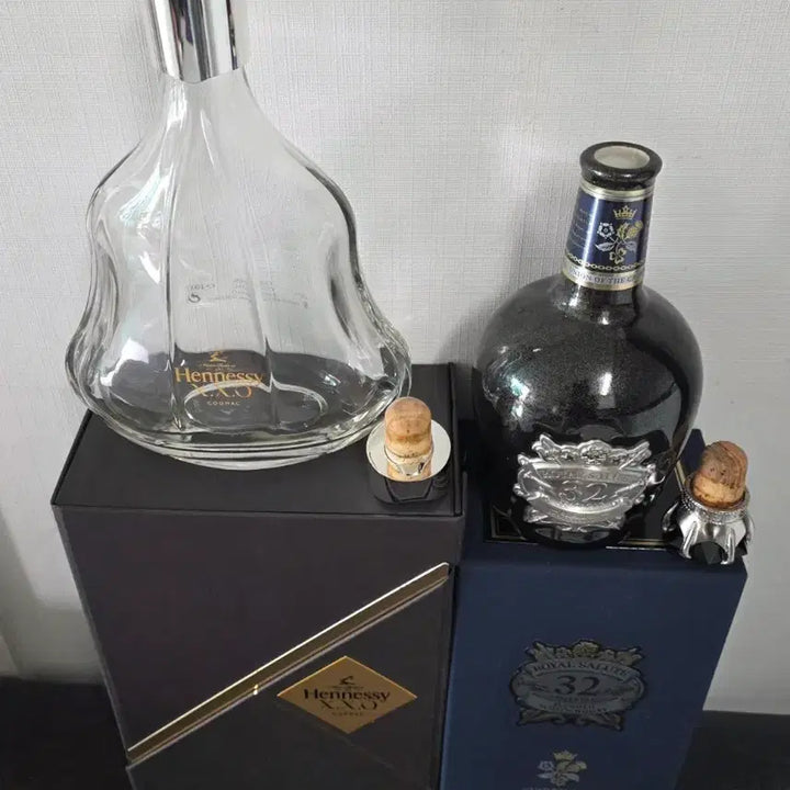 [BUNJANG] Hennessy XO &amp; Royal Salute 32 Year Old Empty Bottle with Case / 헤네시 XO 로얄살루트 32년산 위스키 공병