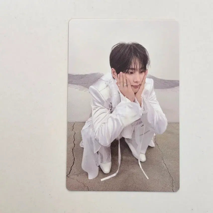 [BUNJANG] DAY6 Young K Angel Smiling Photocard / 영케이 월렛 천사 포카