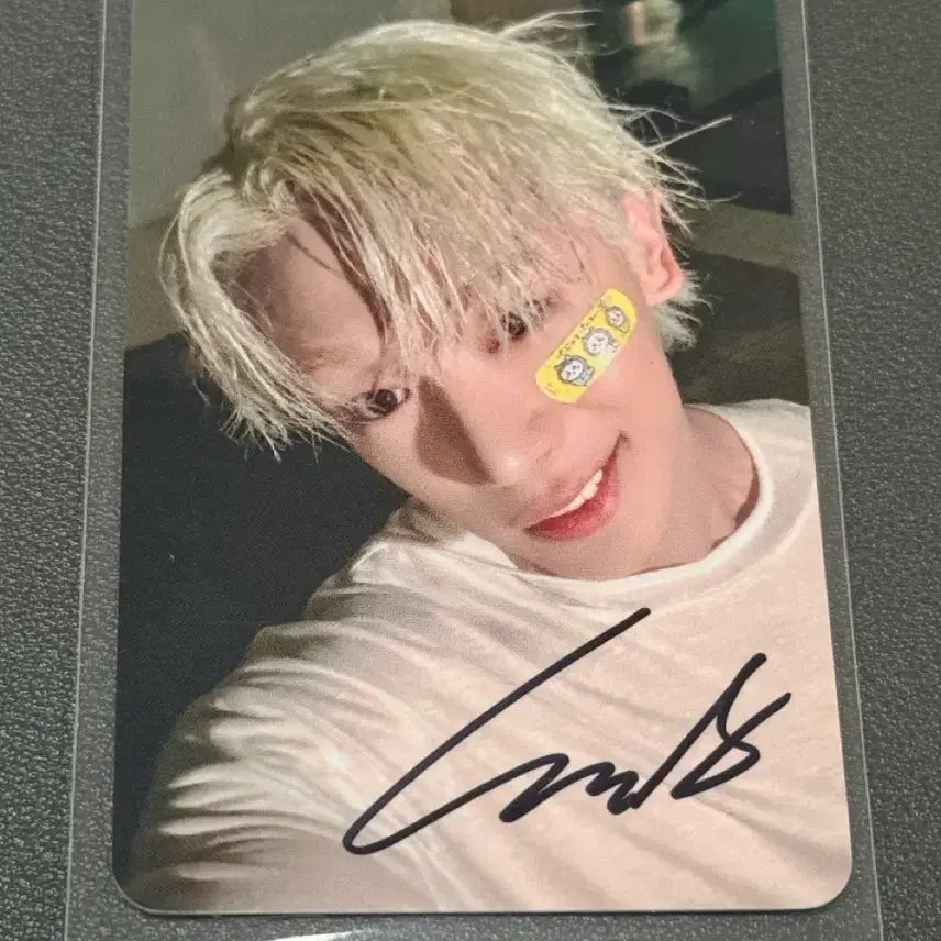 [BUNJANG] Wonho Signed Photocard / 원호 싸인 포카 양도