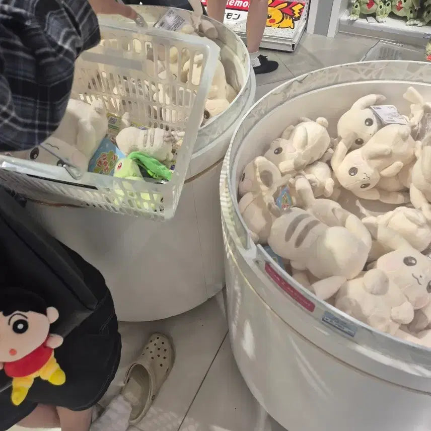 [BUNJANG] Pokemon Center Pocopia Pale Pikachu Plush / 포켓몬센터 포코피아 창백 피카츄 인형