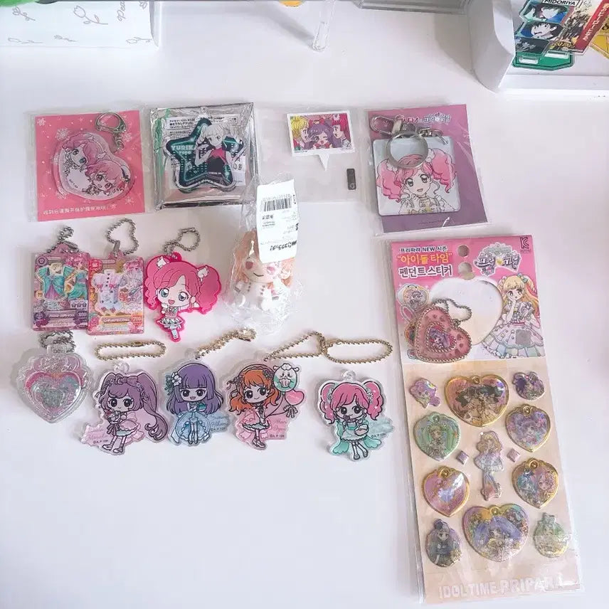 [BUNJANG] Aikatsu! &amp; Star☆Twinkle Precure! Acrylics, Gacha, Can Badges Bundle Set / 아이카츠/스타파라 굿즈 판매